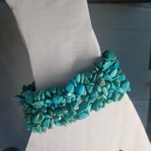 Turquoise Stone Chip Stretchy Bracelet.Great Used Condition. 1.5 Inches Wide